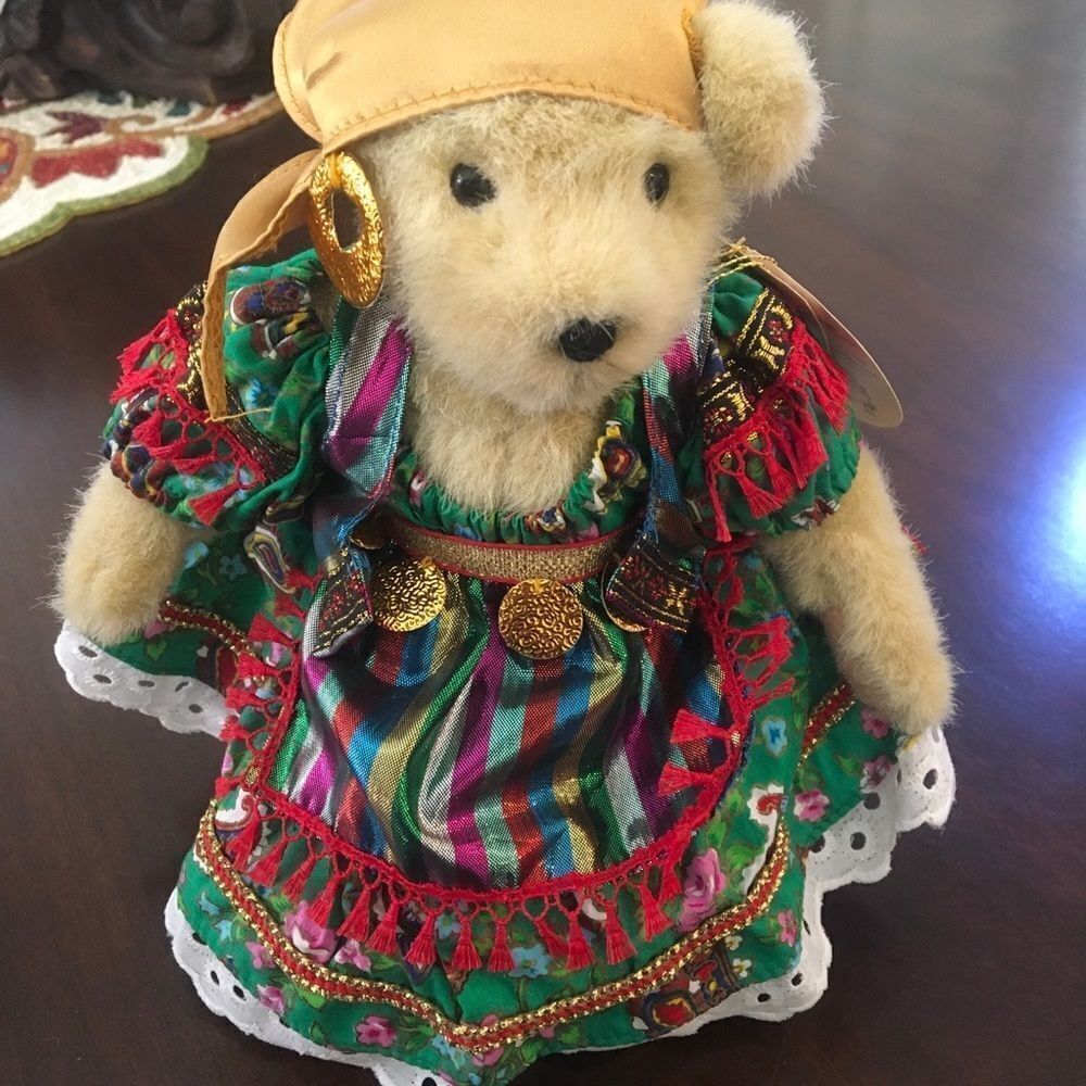 Muffy VanderBear Gypsy  Bear - Picture 2 of 6